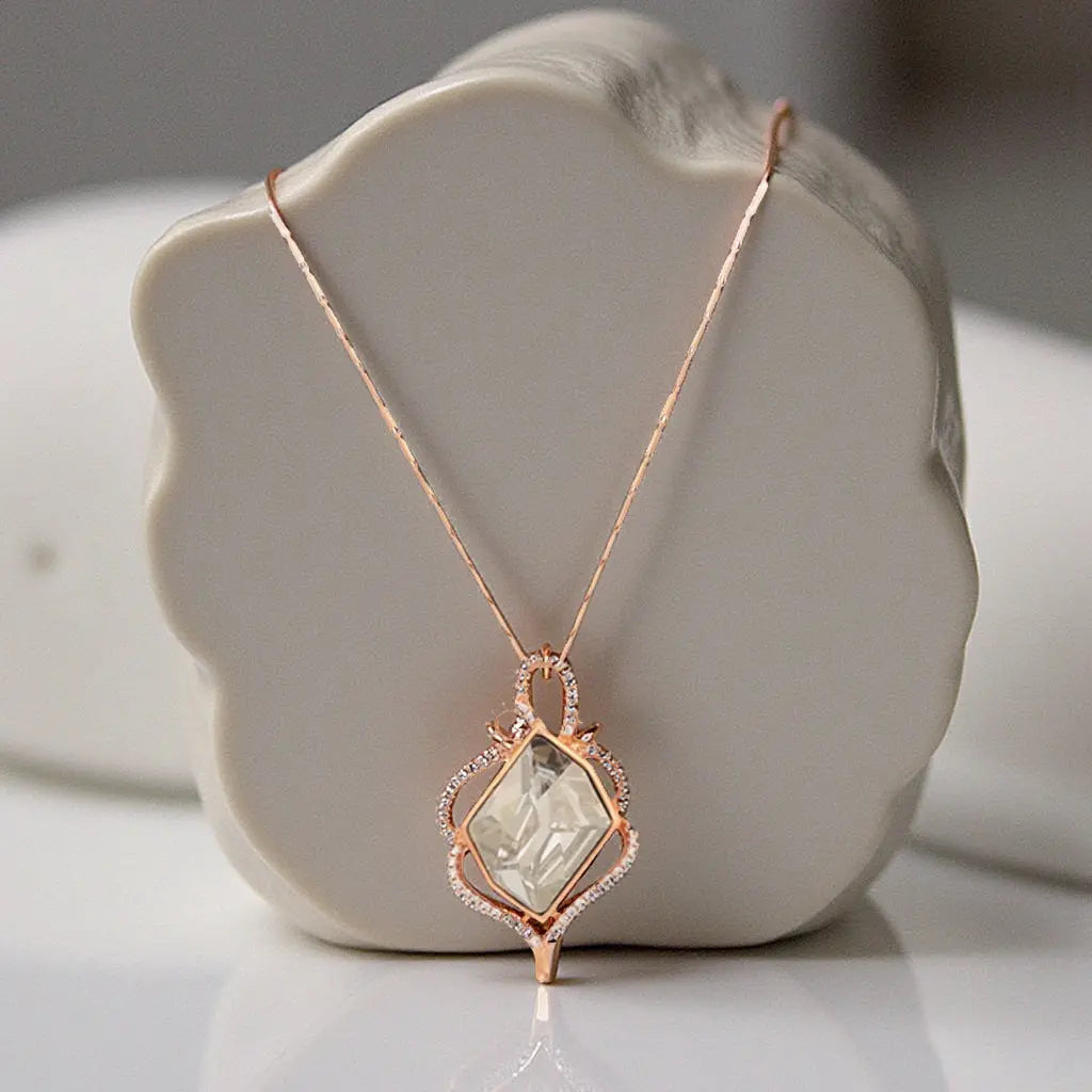 The MALIN Necklace product photo