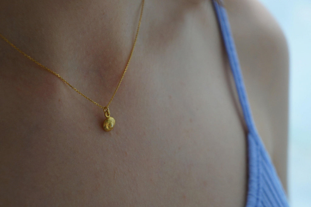 Minimalist Gold-Plated Sea Shell Necklace