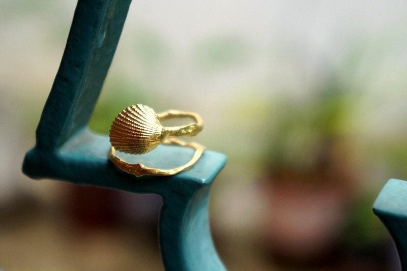 Gold Sea Shell Ring, Handmade Nature Jewelry, Organic Beach Band, Eco Gift for Luck & Vitality, Gold or Sterling Silver 925-3