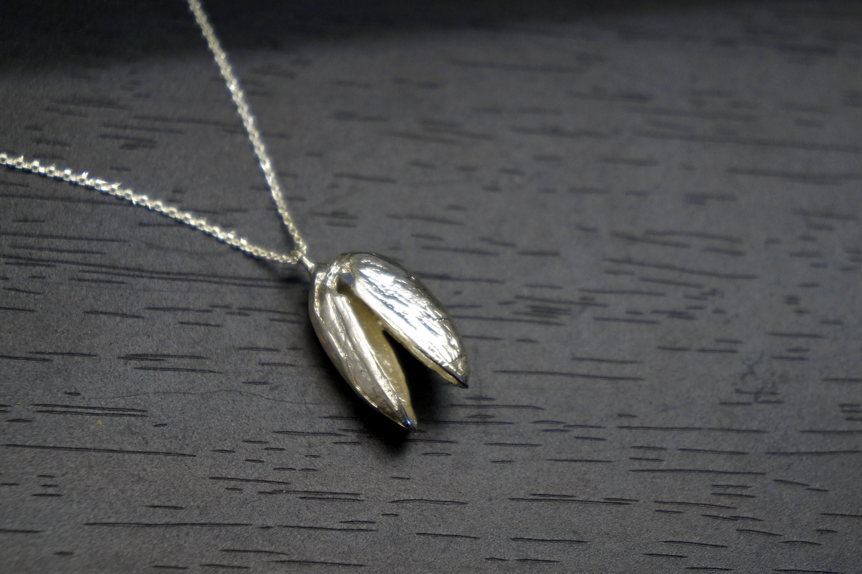 PISTACHIO leaf sterling silver necklace